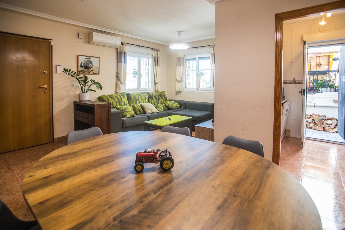For sale - 3 Bedroom 1 Bathroom House in Vistabella golf - Vistabella Golf  - Alicante