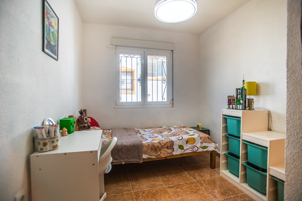 For sale - 3 Bedroom 1 Bathroom House in Vistabella golf - Vistabella Golf  - Alicante