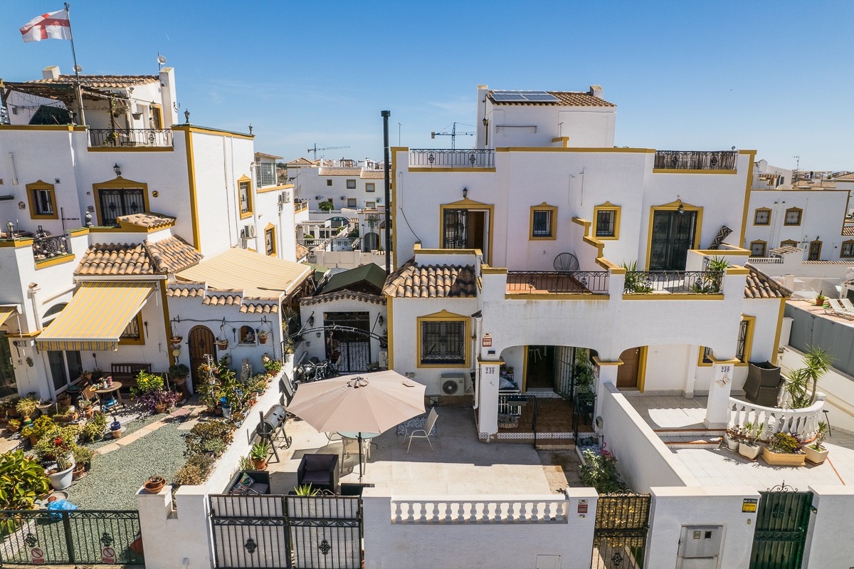 For sale - 3 Bedroom 1 Bathroom House in Vistabella golf - Vistabella Golf  - Alicante