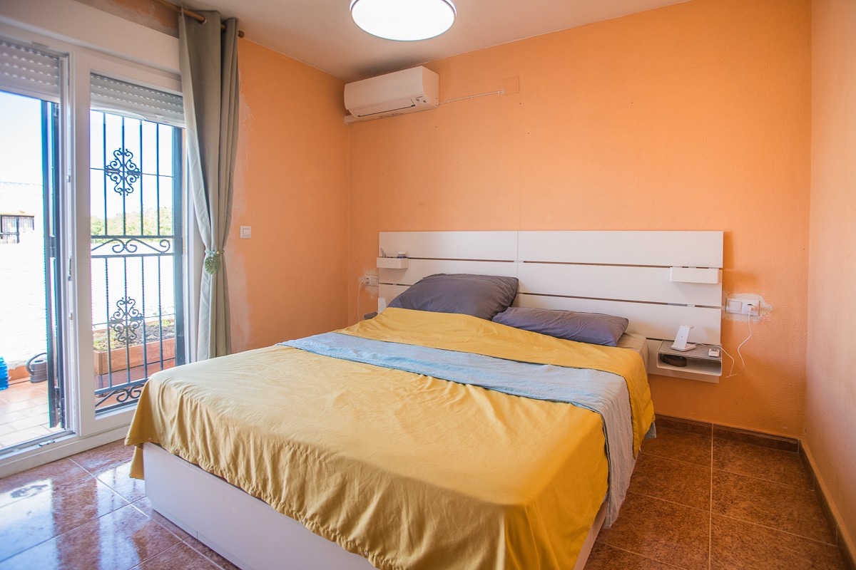 For sale - 3 Bedroom 1 Bathroom House in Vistabella golf - Vistabella Golf  - Alicante