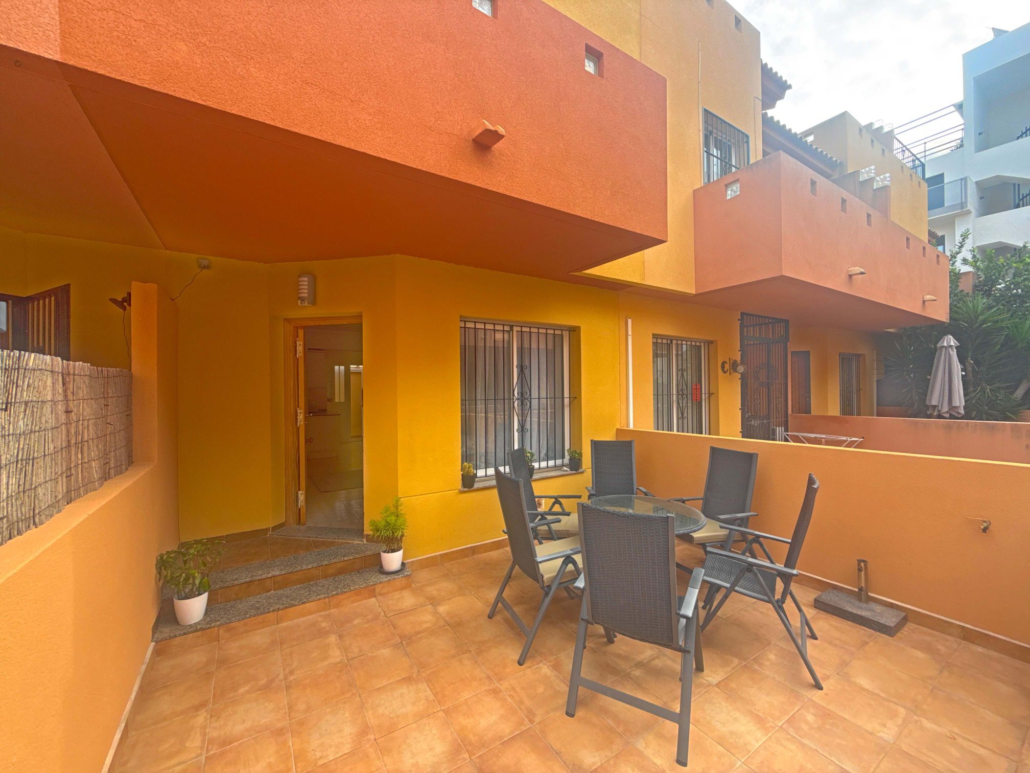 For sale - 3 Bedroom 2 Bathroom Townhouse in Cabo Roig -  - Alicante