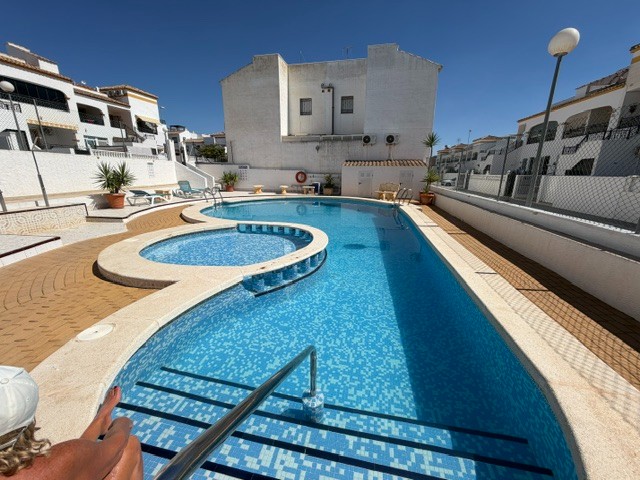 For sale - 2 Bedroom 1 Bathroom Apartment in Orihuela - Entre Naranjos Vistabella  - Alicante