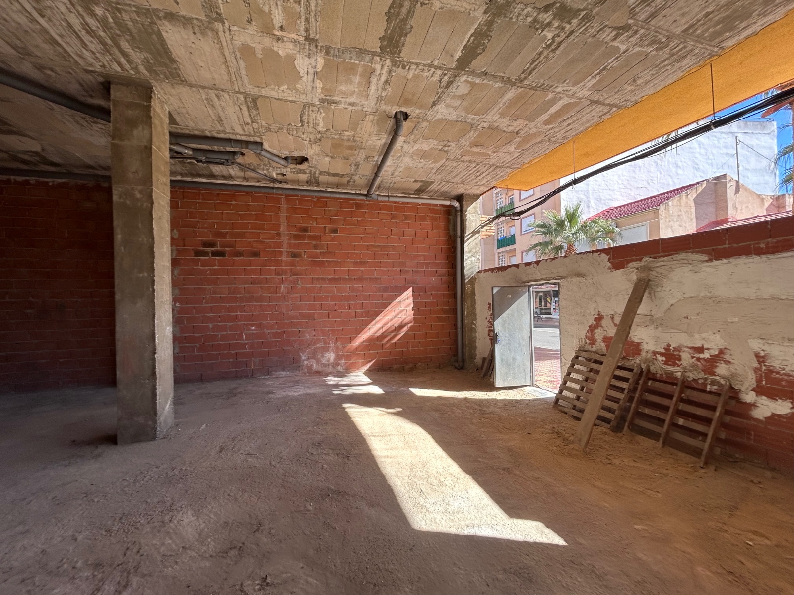 For sale - 1 Bedroom 1 Bathroom Business premises in Jacarilla - Jacarilla  - Alicante