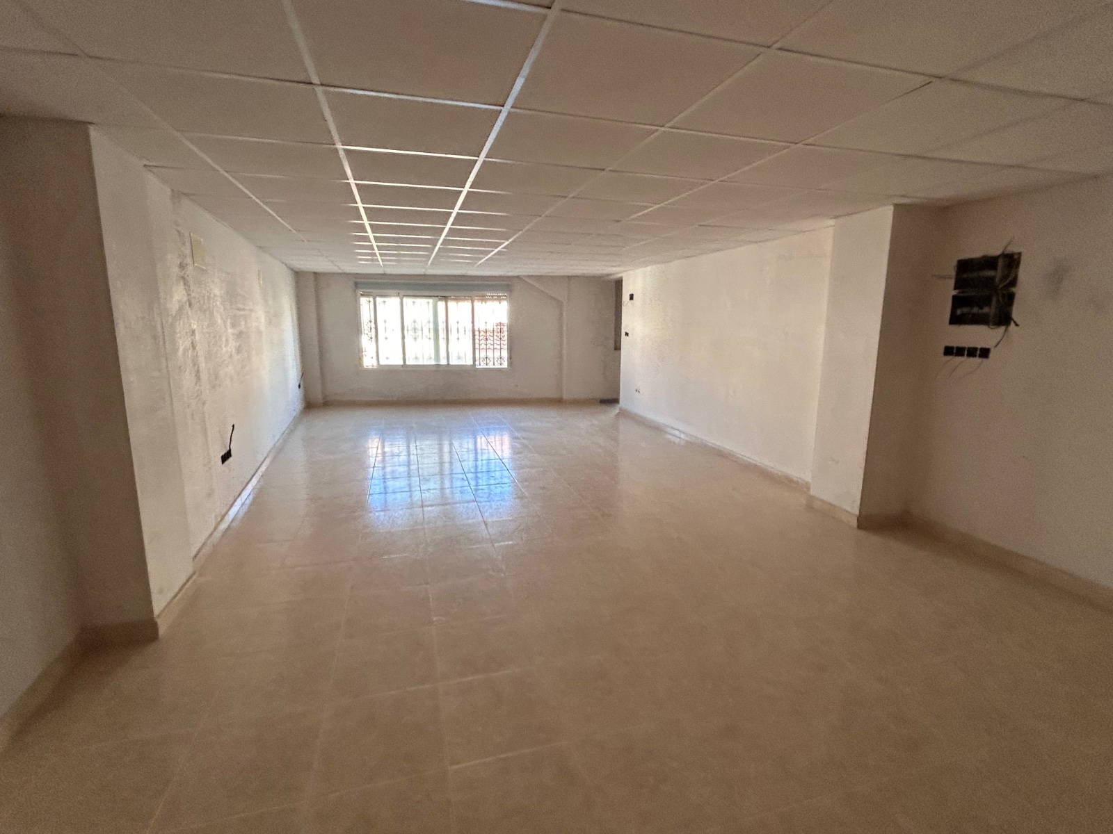 For sale - 1 Bedroom 1 Bathroom Business premises in Jacarilla - Jacarilla  - Alicante