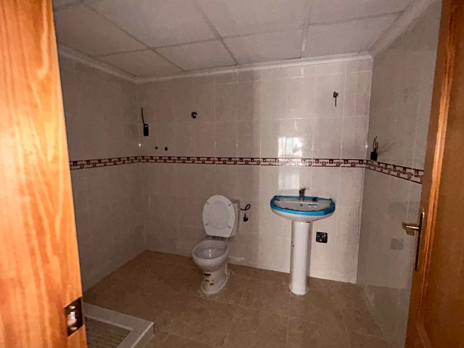 For sale - 1 Bedroom 1 Bathroom Business premises in Jacarilla - Jacarilla  - Alicante