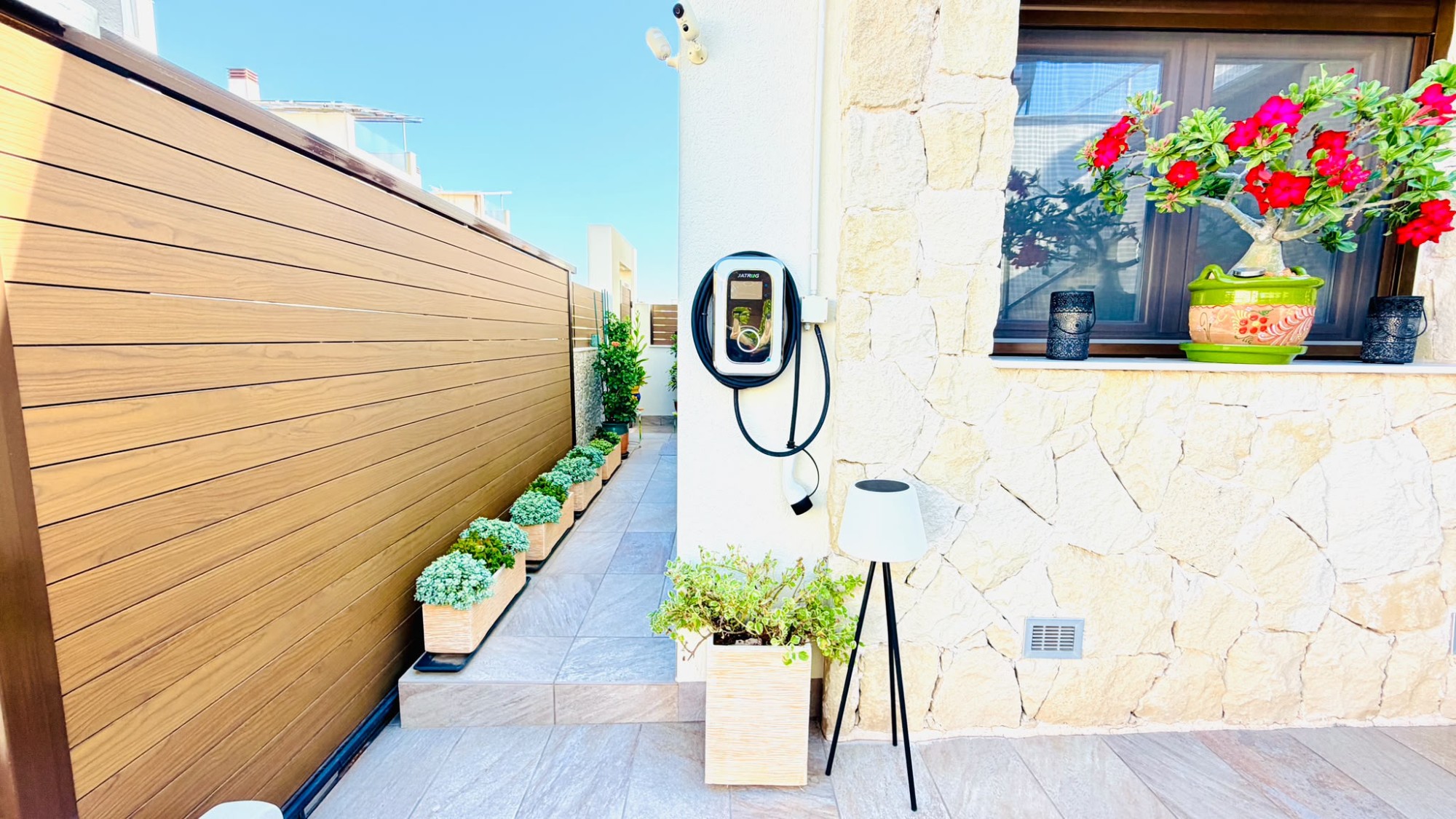 For sale - 3 Bedroom 2 Bathroom Semi-Detached Villa in Los Montesinos -  - Alicante