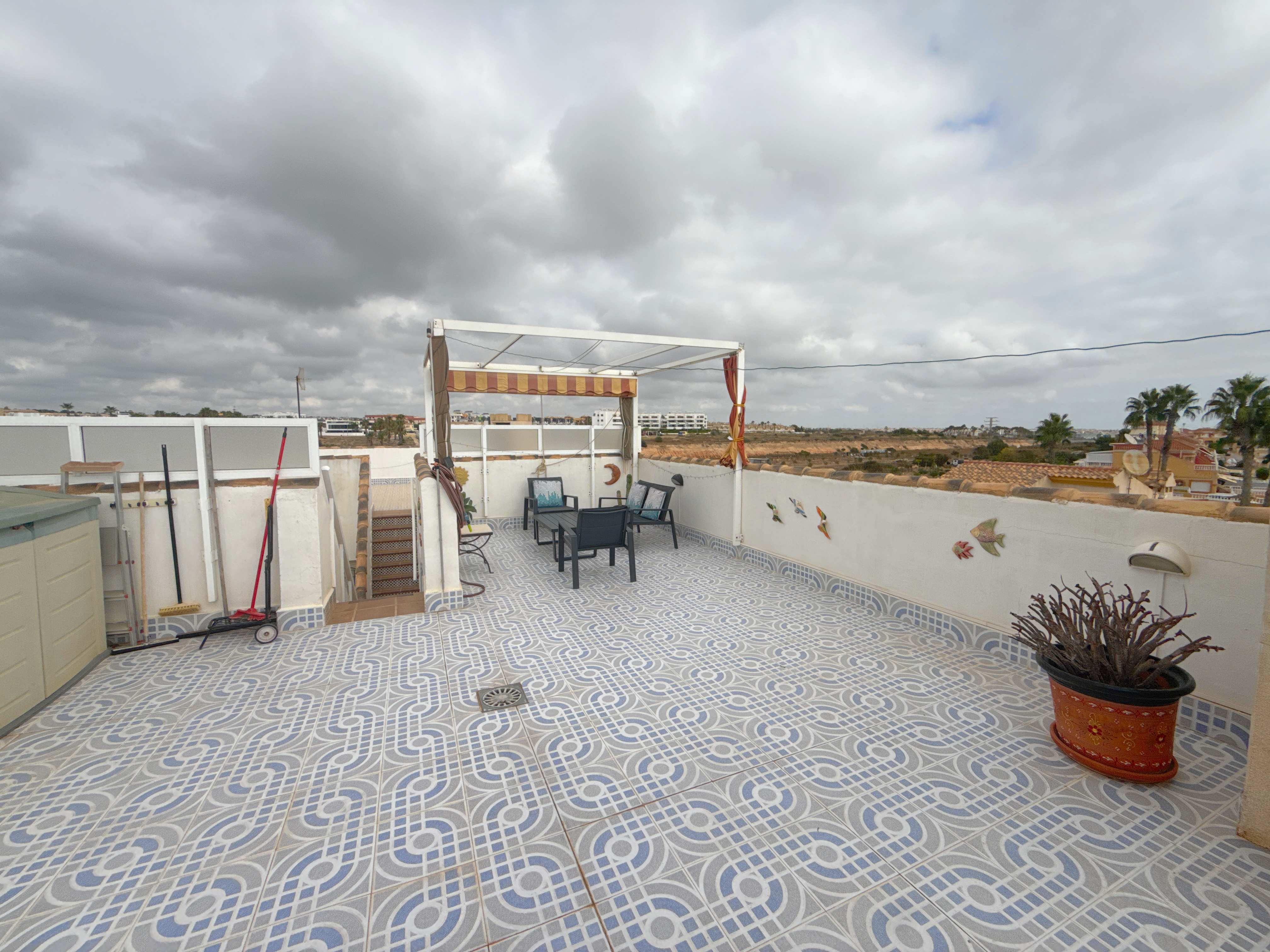 For sale - 2 Bedroom 1 Bathroom Penthouse Apartment in Cabo Roig -  - Alicante