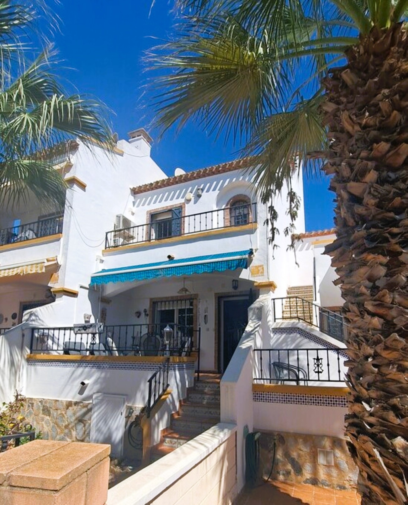 For sale - 2 Bedroom 2 Bathroom Town House in Villamartin - Orihuela Costa  - Alicante