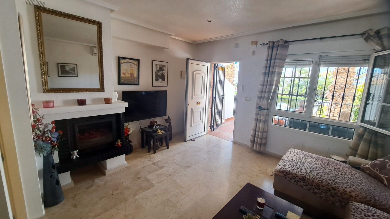 For sale - 2 Bedroom 1 Bathroom Town House in Los Dolses - Orihuela Costa  - Alicante