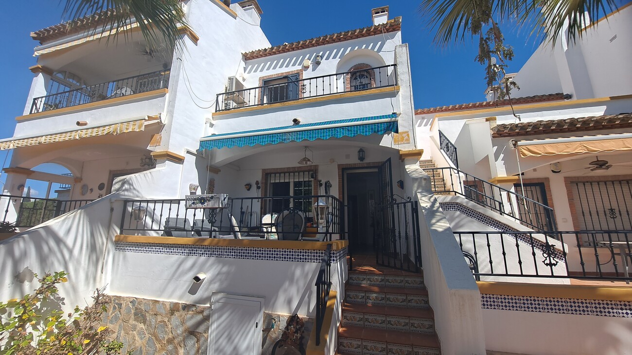 For sale - 2 Bedroom 1 Bathroom Town House in Los Dolses - Orihuela Costa  - Alicante