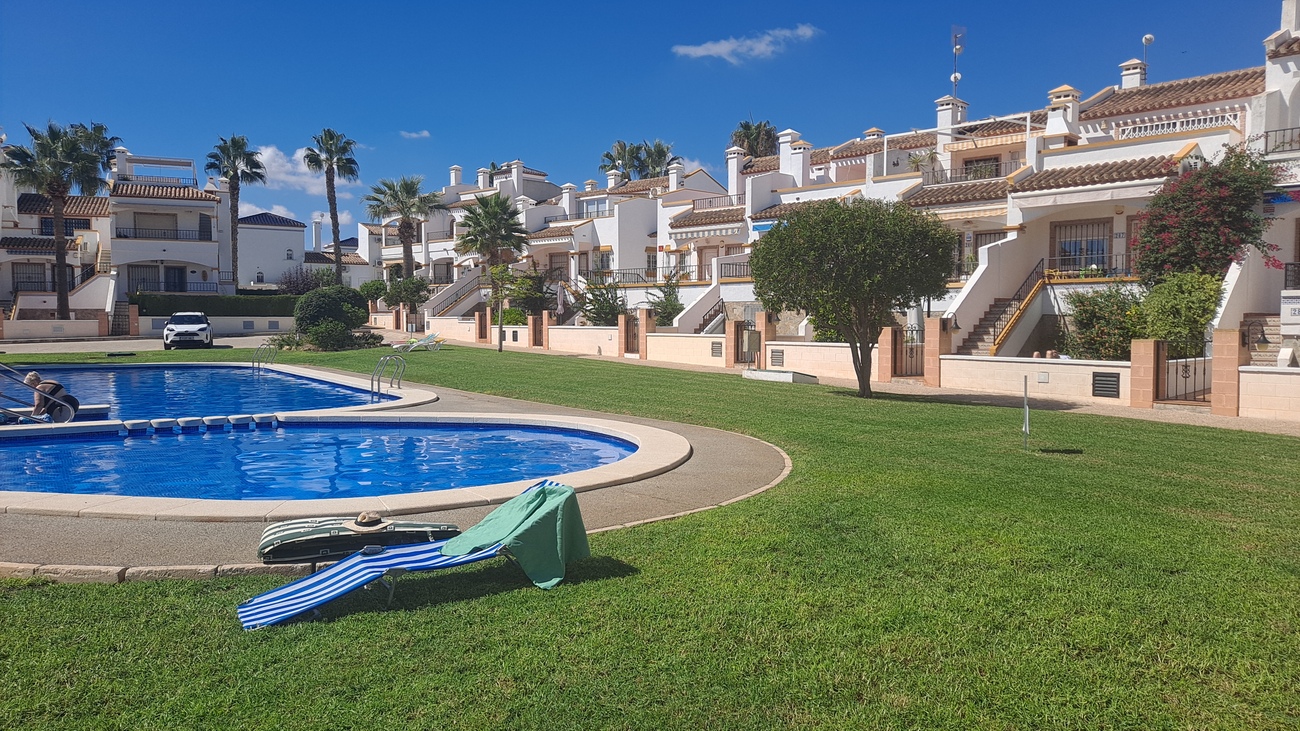 For sale - 2 Bedroom 1 Bathroom Town House in Los Dolses - Orihuela Costa  - Alicante