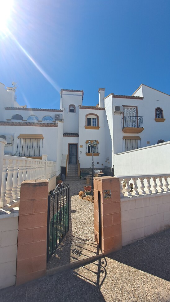 For sale - 2 Bedroom 1 Bathroom Town House in Los Dolses - Orihuela Costa  - Alicante