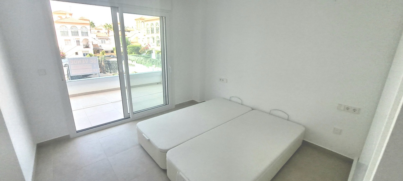 For sale - 2 Bedroom 2 Bathroom Apartment in Playa Flamenca - Costa Blanca  - Alicante