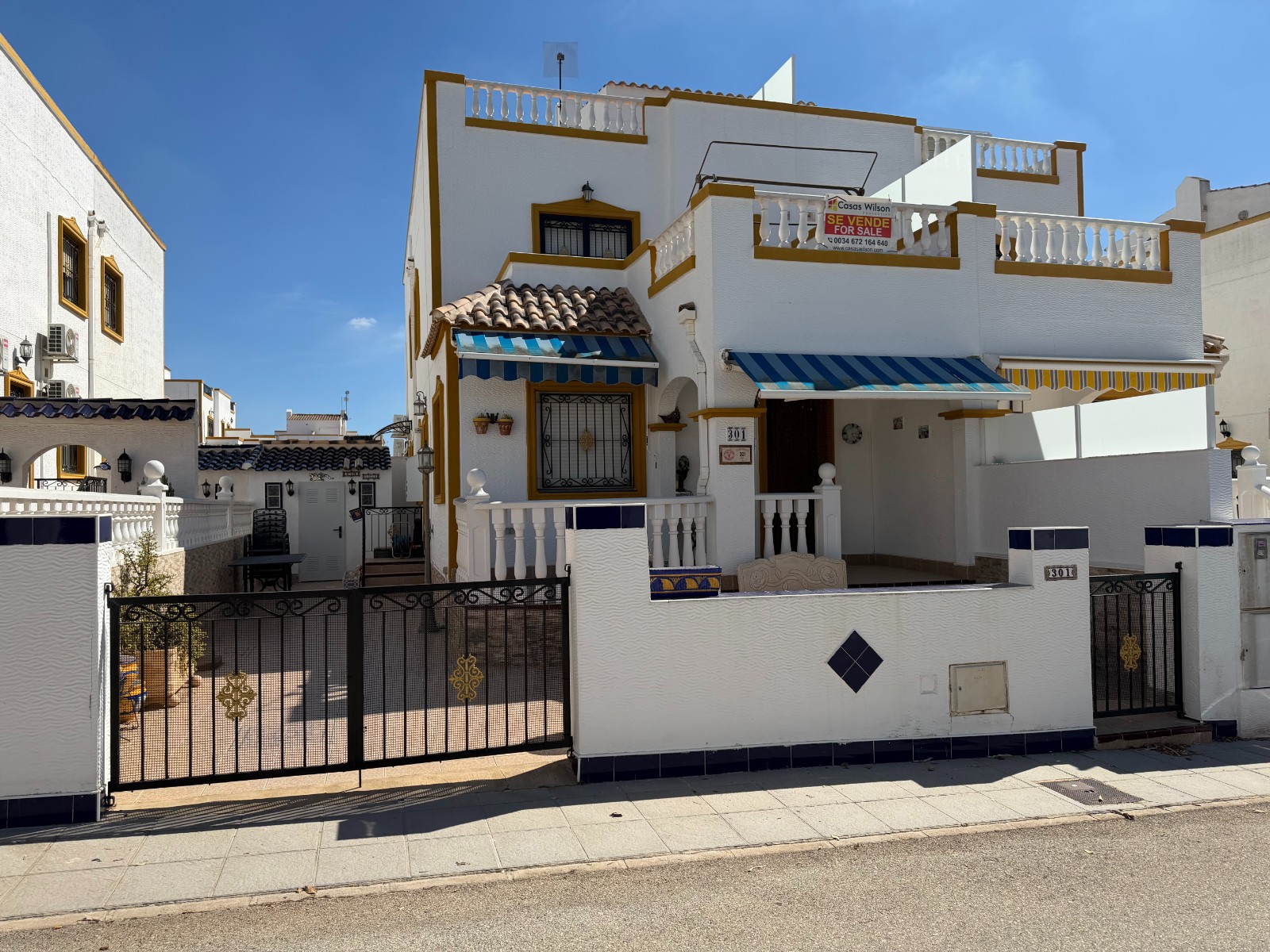 For sale - 3 Bedroom 2 Bathroom Townhouse in Orihuela - Entre Naranjos Vistabella  - Alicante