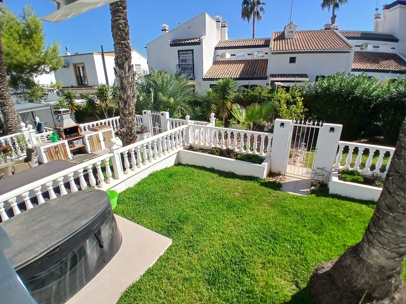 For sale - 2 Bedroom 2 Bathroom Town House in Villamartin - Orihuela Costa  - Alicante