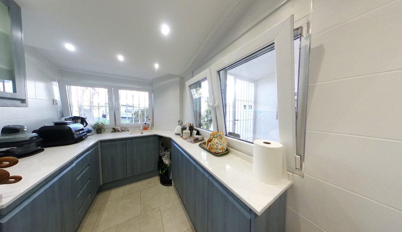 For sale - 2 Bedroom 2 Bathroom Town House in Villamartin - Orihuela Costa  - Alicante