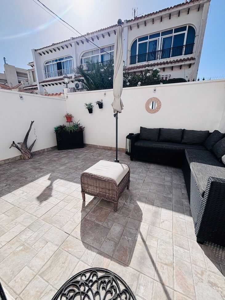 For sale - 2 Bedroom 3 Bathroom Town House in Villamartin - Orihuela Costa  - Alicante