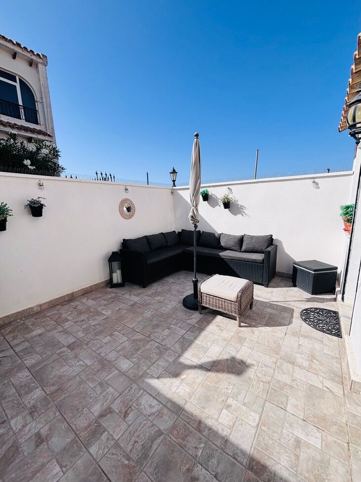 For sale - 2 Bedroom 3 Bathroom Town House in Villamartin - Orihuela Costa  - Alicante