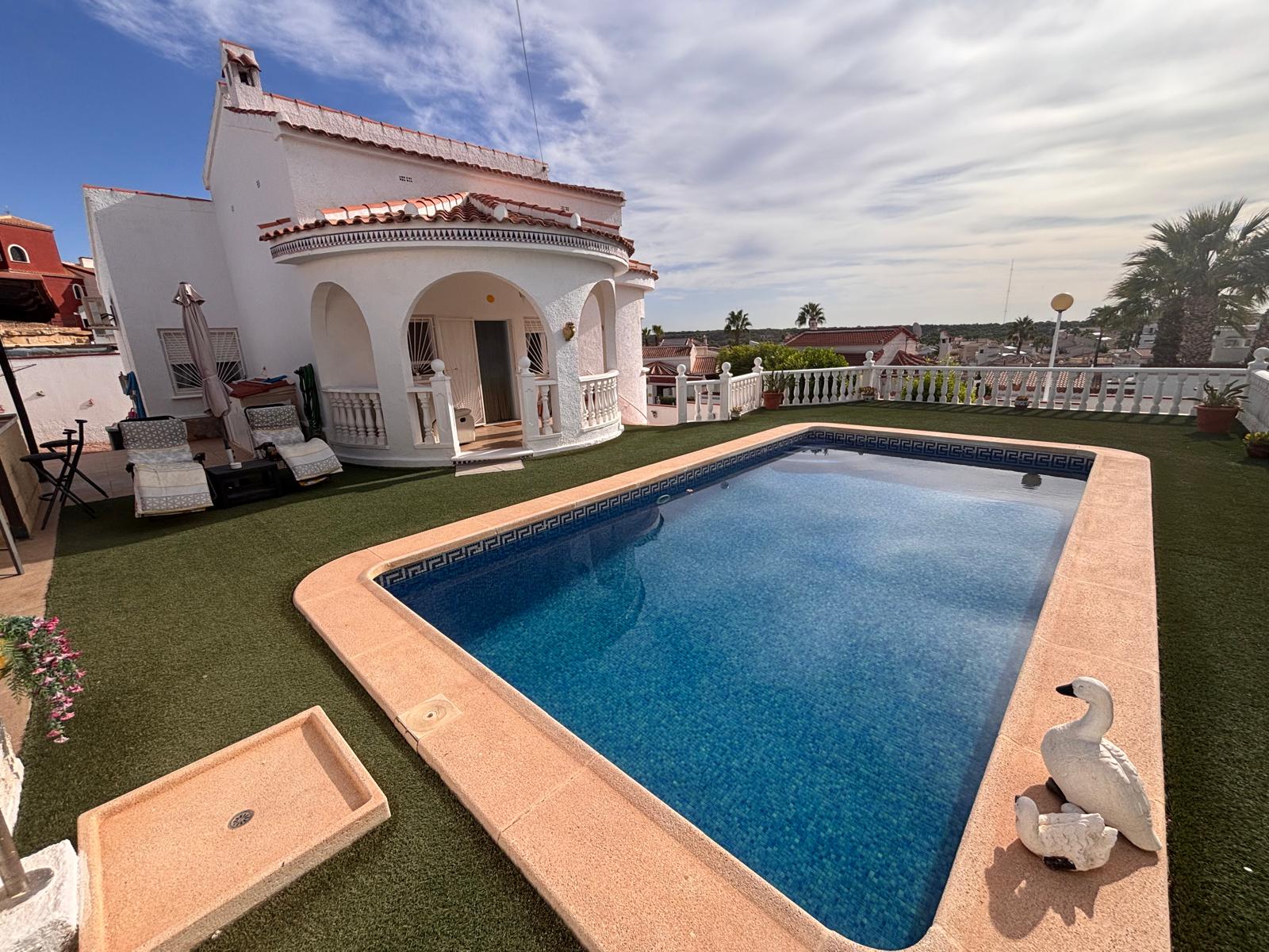 For sale - 2 Bedroom 1 Bathroom South Facing Detached Villa in Ciudad Quesada - Urbanización Ciudad Quesada  - Alicante