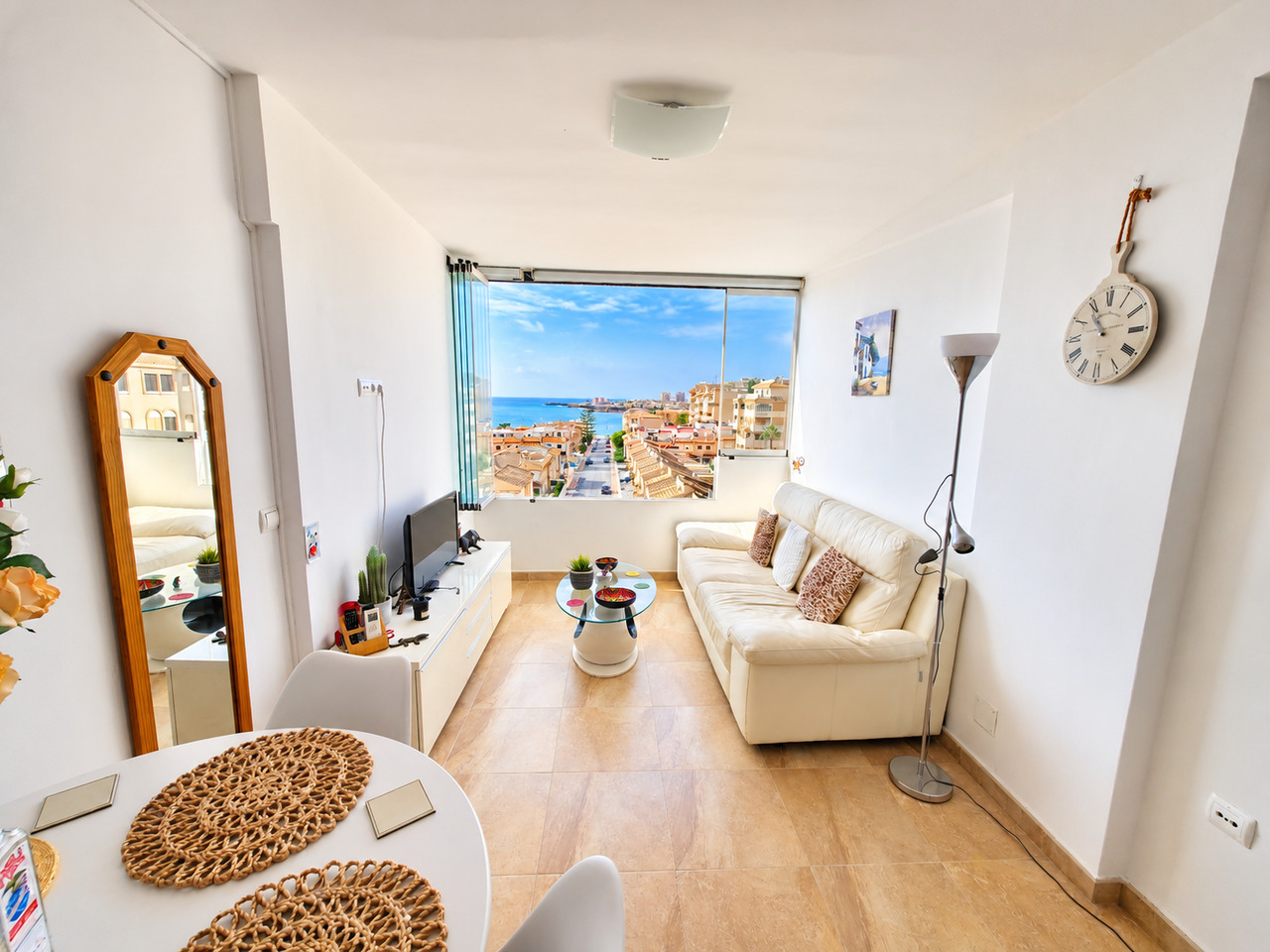 For sale - 2 Bedroom 1 Bathroom Apartment in Torrevieja - , Torrevieja, Alicante, Spain - Alicante