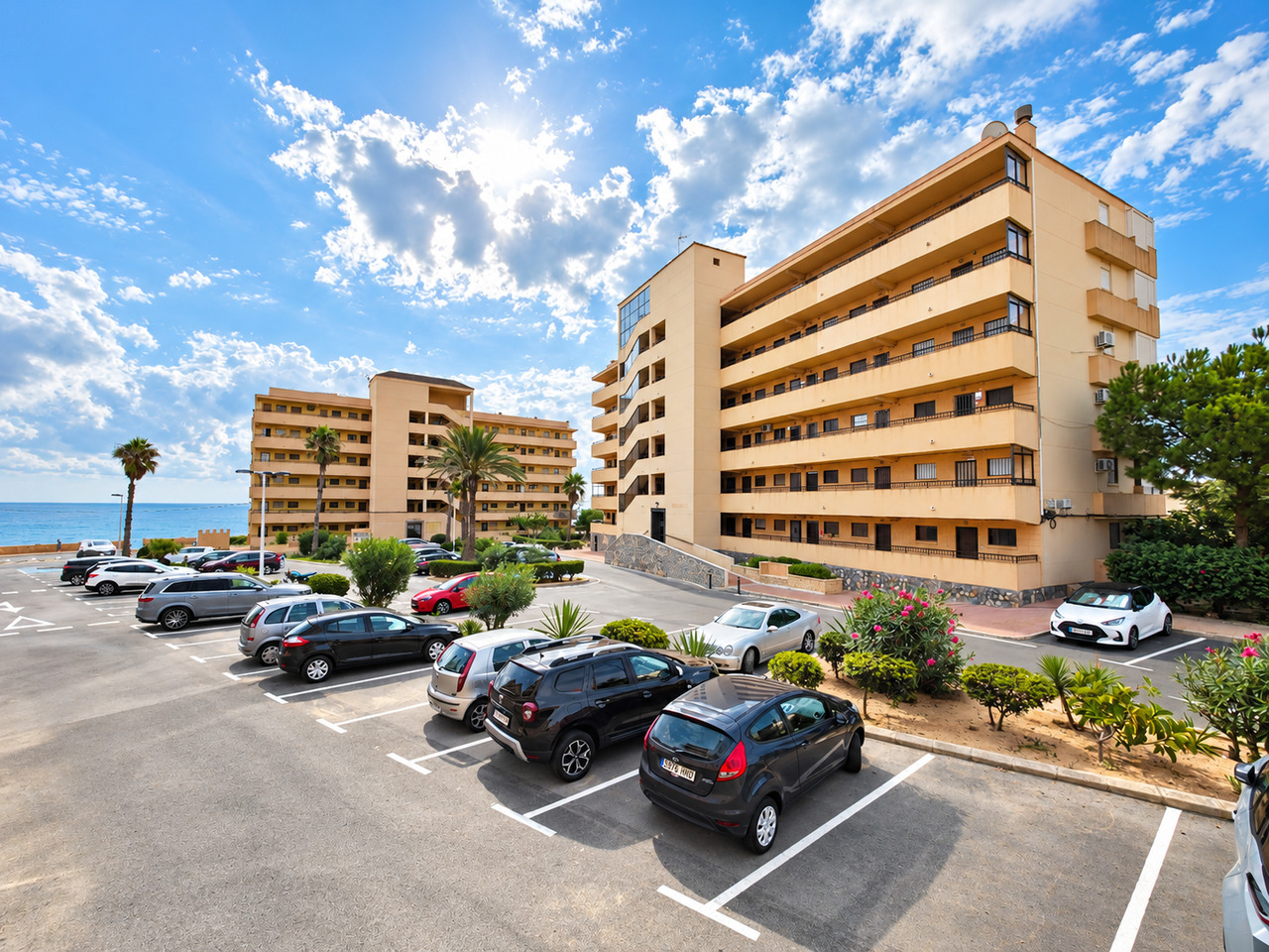 For sale - 2 Bedroom 1 Bathroom Apartment in Torrevieja - , Torrevieja, Alicante, Spain - Alicante