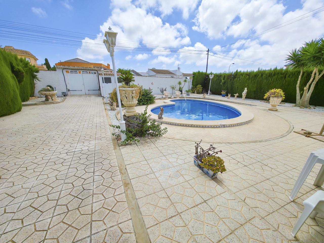 For sale - 3 Bedroom 2 Bathroom Villa in Torrevieja - , Torrevieja, Alicante, Spain - Alicante