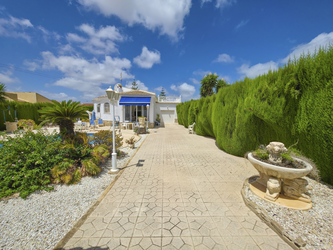 For sale - 3 Bedroom 2 Bathroom Villa in Torrevieja - , Torrevieja, Alicante, Spain - Alicante