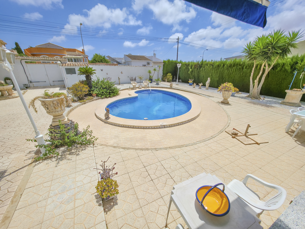 For sale - 3 Bedroom 2 Bathroom Villa in Torrevieja - , Torrevieja, Alicante, Spain - Alicante