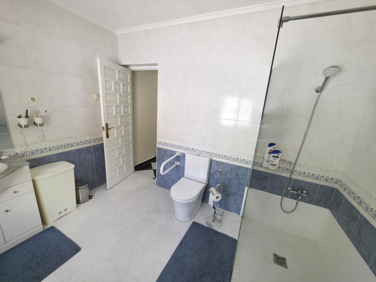 For sale - 3 Bedroom 2 Bathroom Villa in Torrevieja - , Torrevieja, Alicante, Spain - Alicante