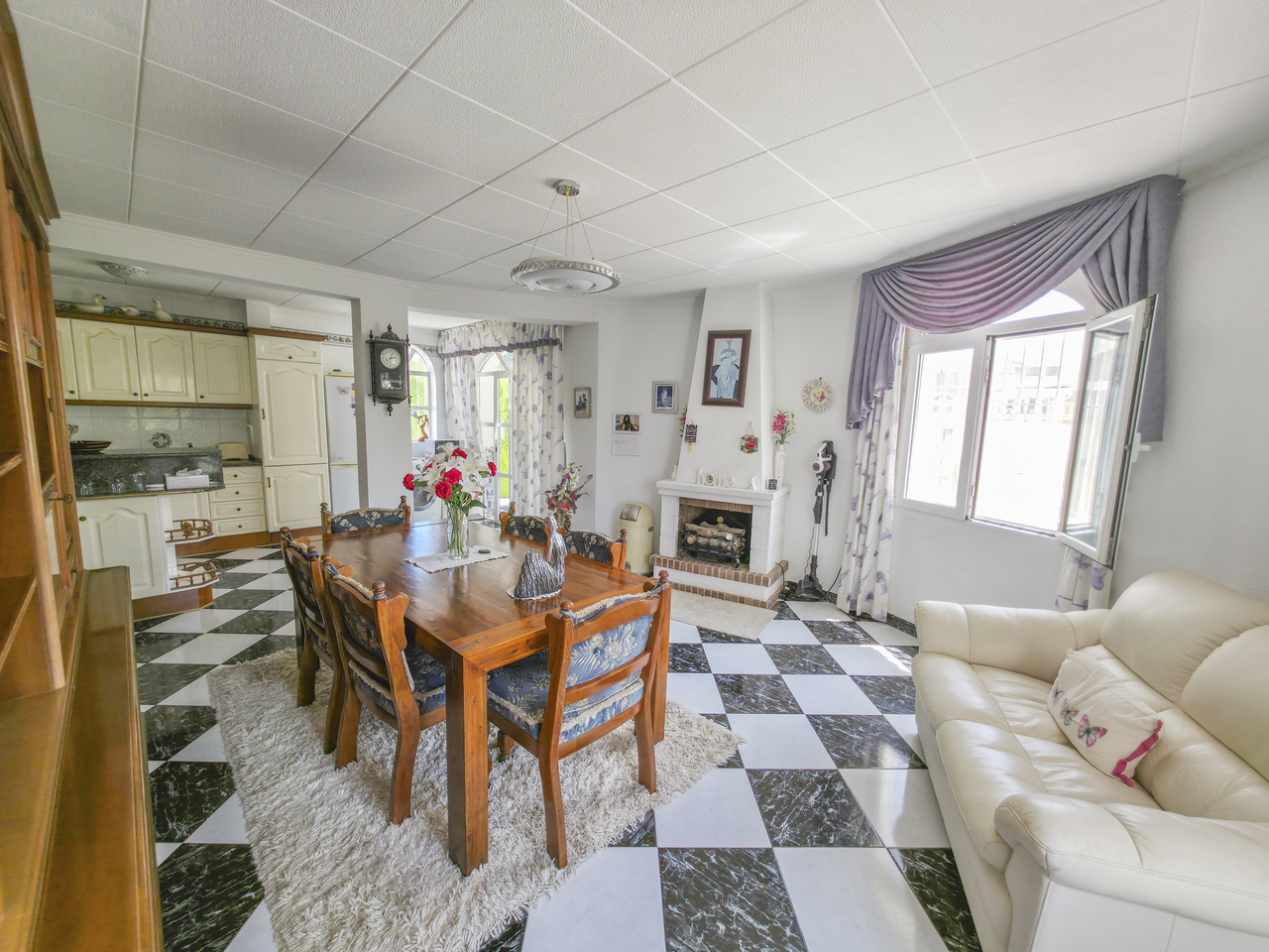 For sale - 3 Bedroom 2 Bathroom Villa in Torrevieja - , Torrevieja, Alicante, Spain - Alicante