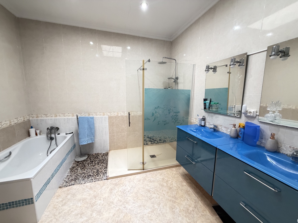 For sale - 7 Bedroom 4 Bathroom Villa in Gea y Truyols - , Gea y Truyols, Alicante, Spain - Alicante