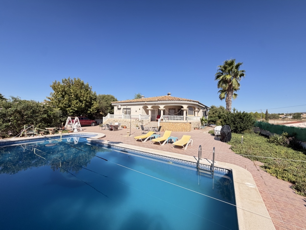 7 Bedroom 4 Bathroom Villa in Gea y Truyols