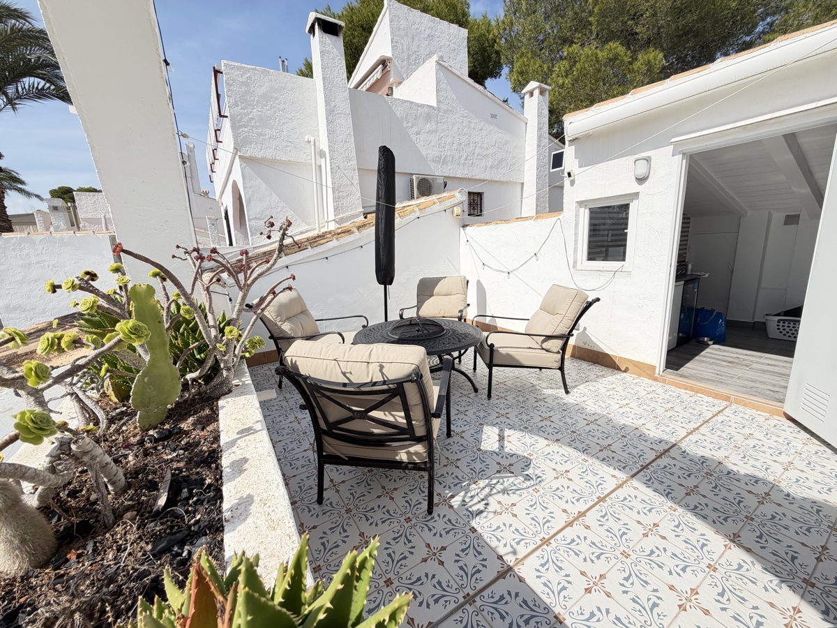 For sale - 2 Bedroom 2 Bathroom Bungalow in Villamartin - , Villamartin, Alicante, Spain - Alicante