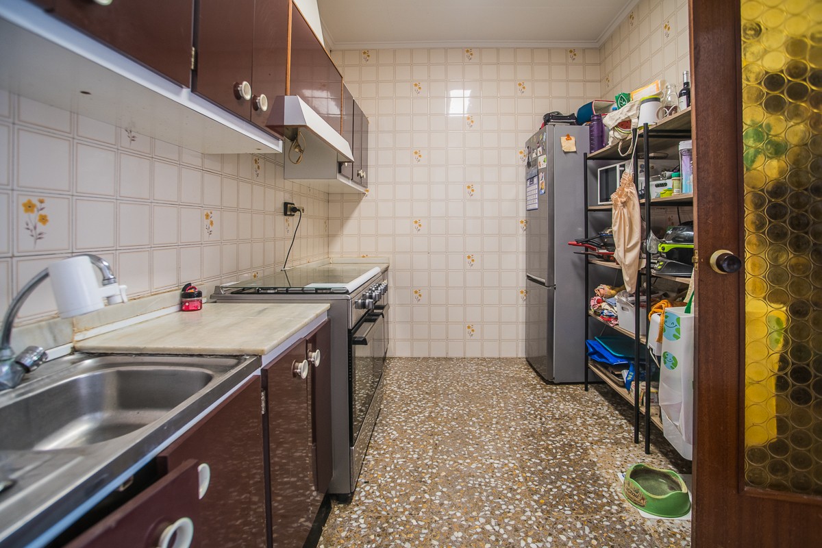 For sale - 4 Bedroom 2 Bathroom Villa in Orihuela - Inland  - Alicante