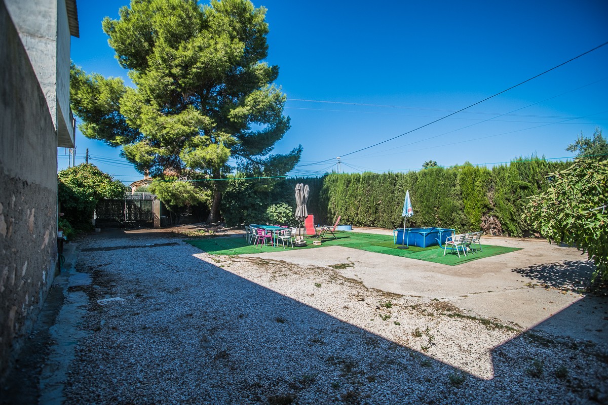 For sale - 4 Bedroom 2 Bathroom Villa in Orihuela - Inland  - Alicante