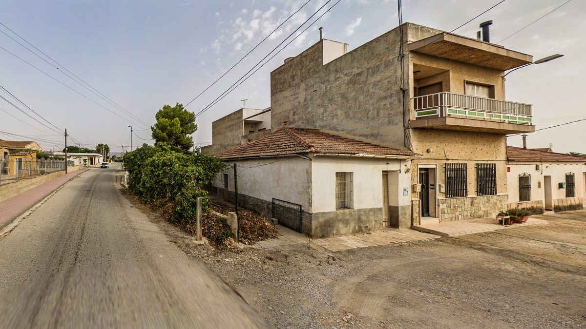 For sale - 4 Bedroom 2 Bathroom Villa in Orihuela - Inland  - Alicante