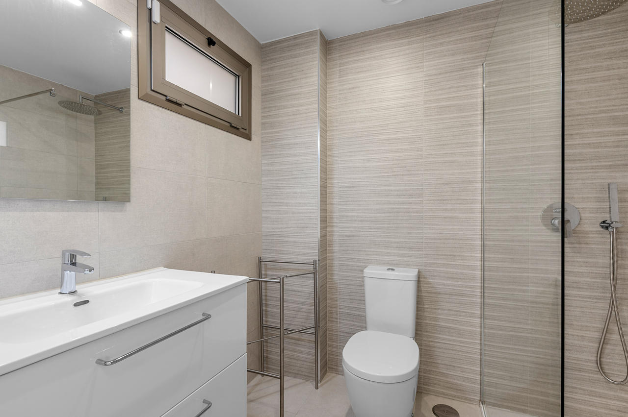 For sale - 2 Bedroom 2 Bathroom Apartment in Villamartin - Costa Blanca  - Alicante