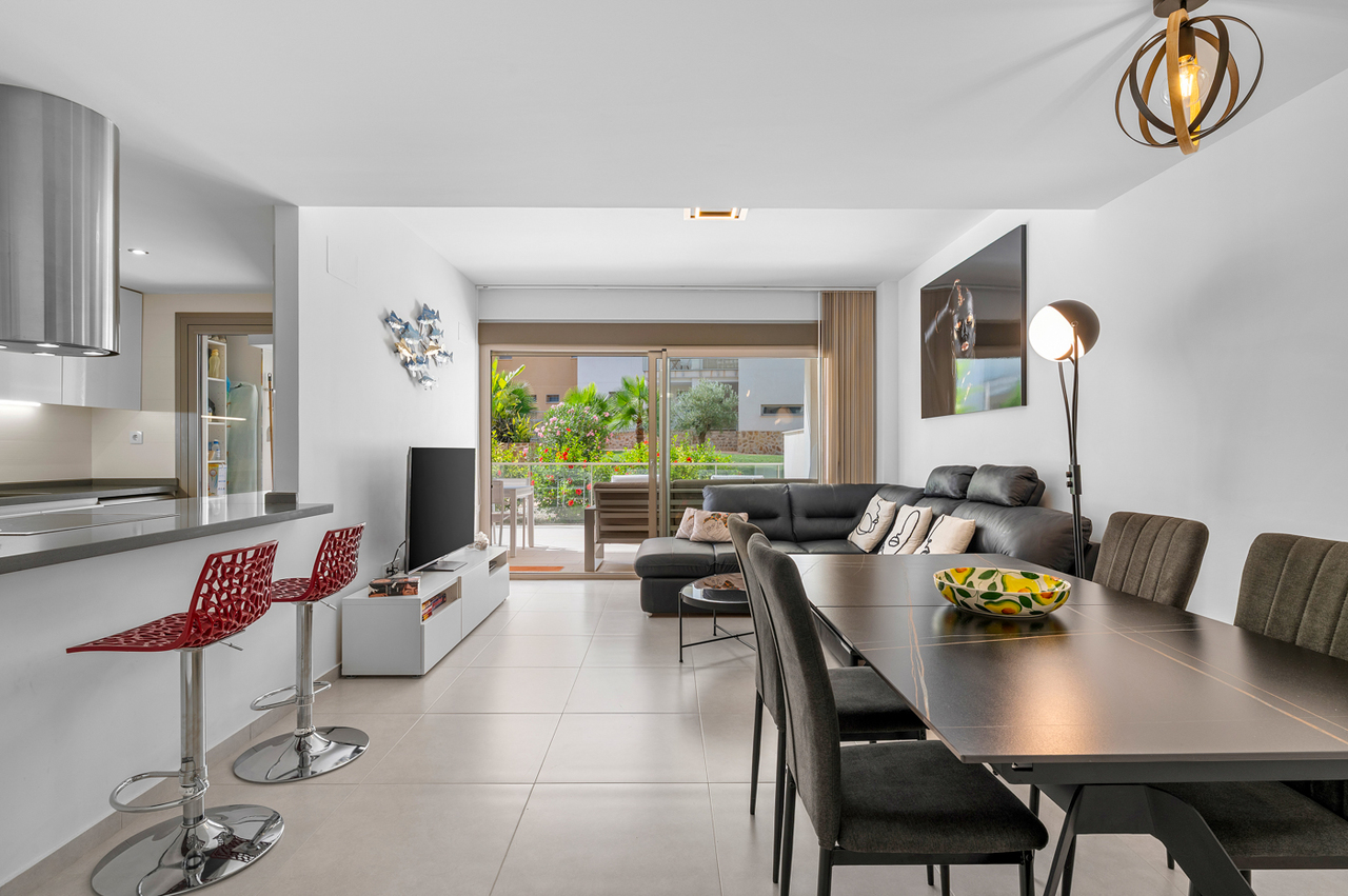 For sale - 2 Bedroom 2 Bathroom Apartment in Villamartin - Costa Blanca  - Alicante