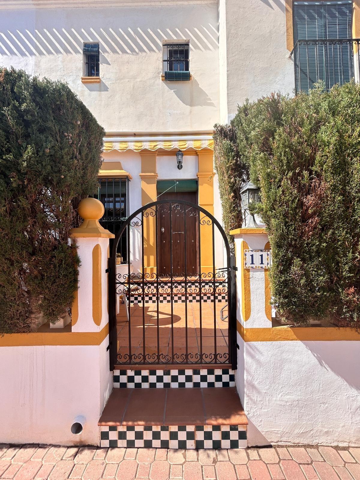 For sale - 2 Bedroom 1 Bathroom Bungalow in Torrevieja - Torre La Mata  - Alicante