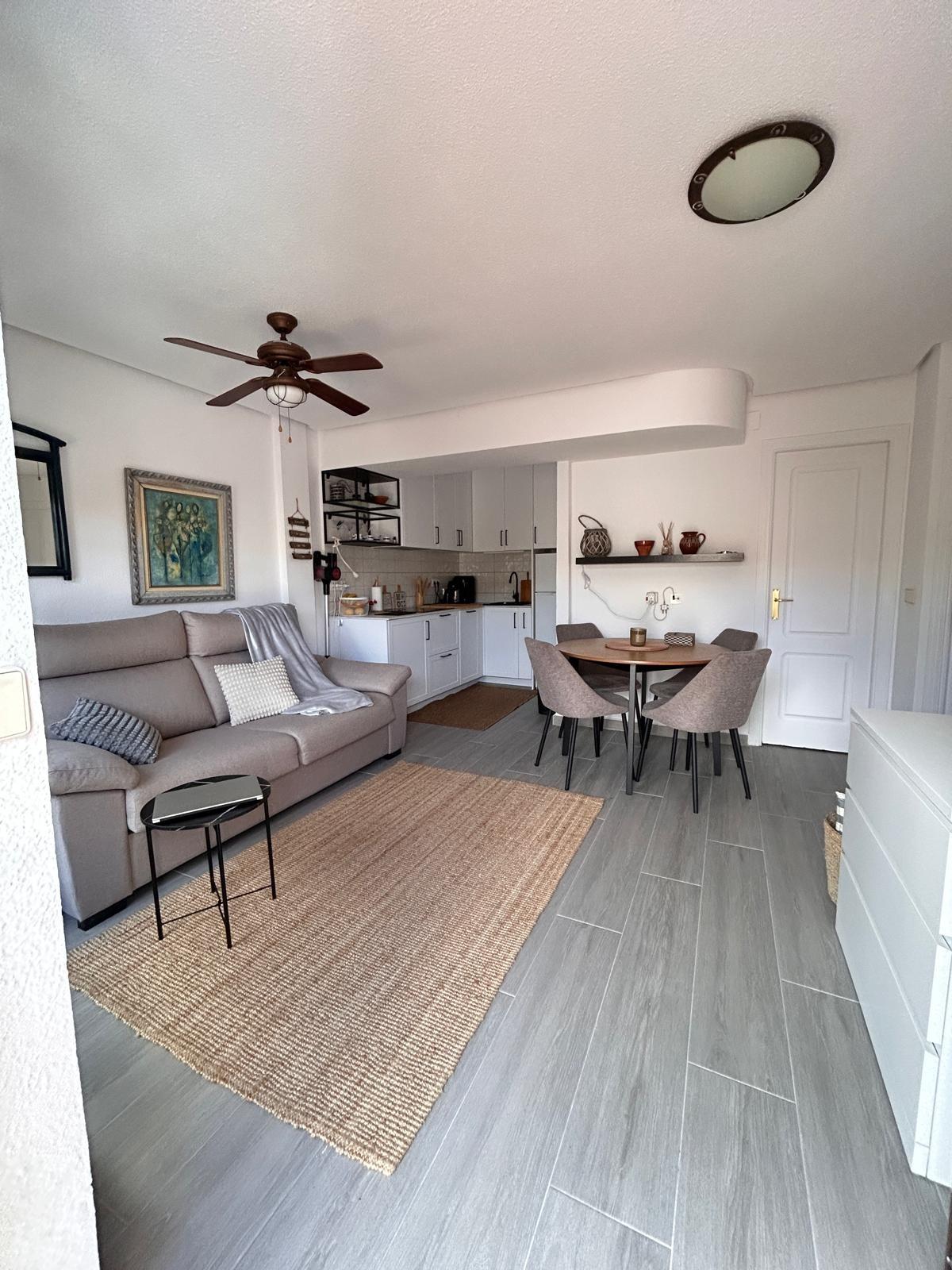 For sale - 2 Bedroom 1 Bathroom Bungalow in Torrevieja - Torre La Mata  - Alicante