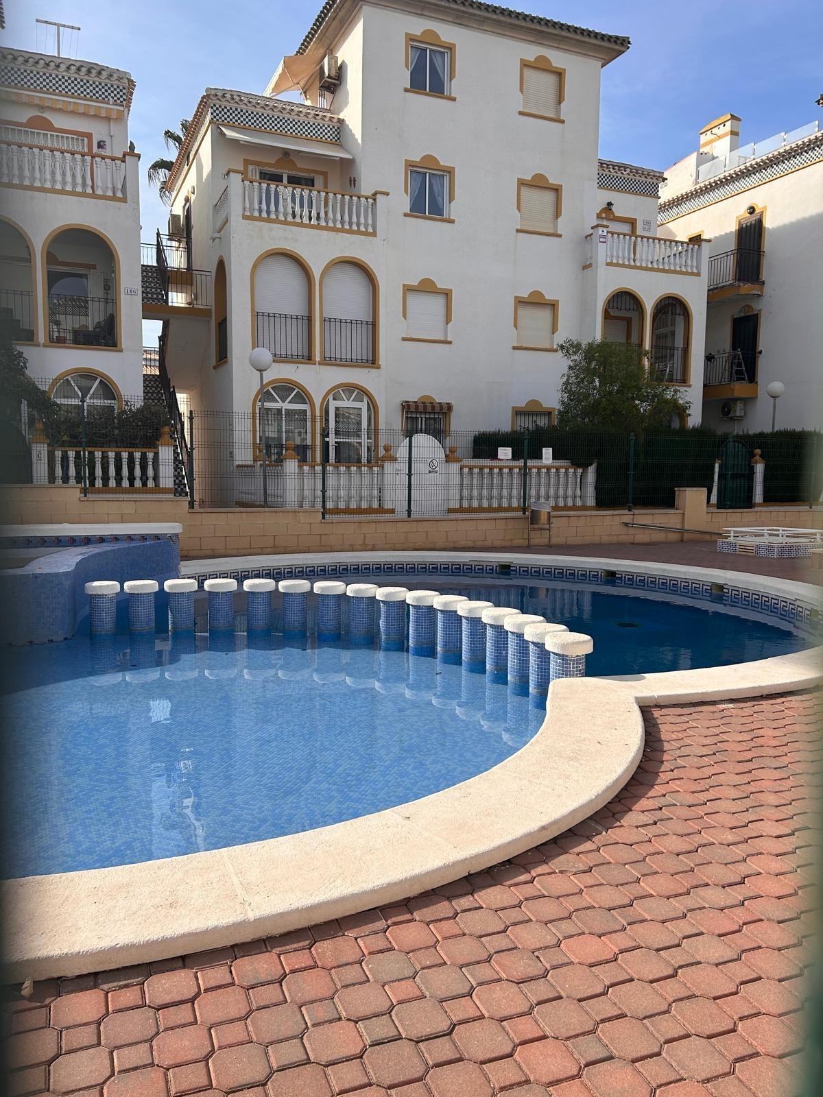 For sale - 2 Bedroom 1 Bathroom Bungalow in Torrevieja - Torre La Mata  - Alicante