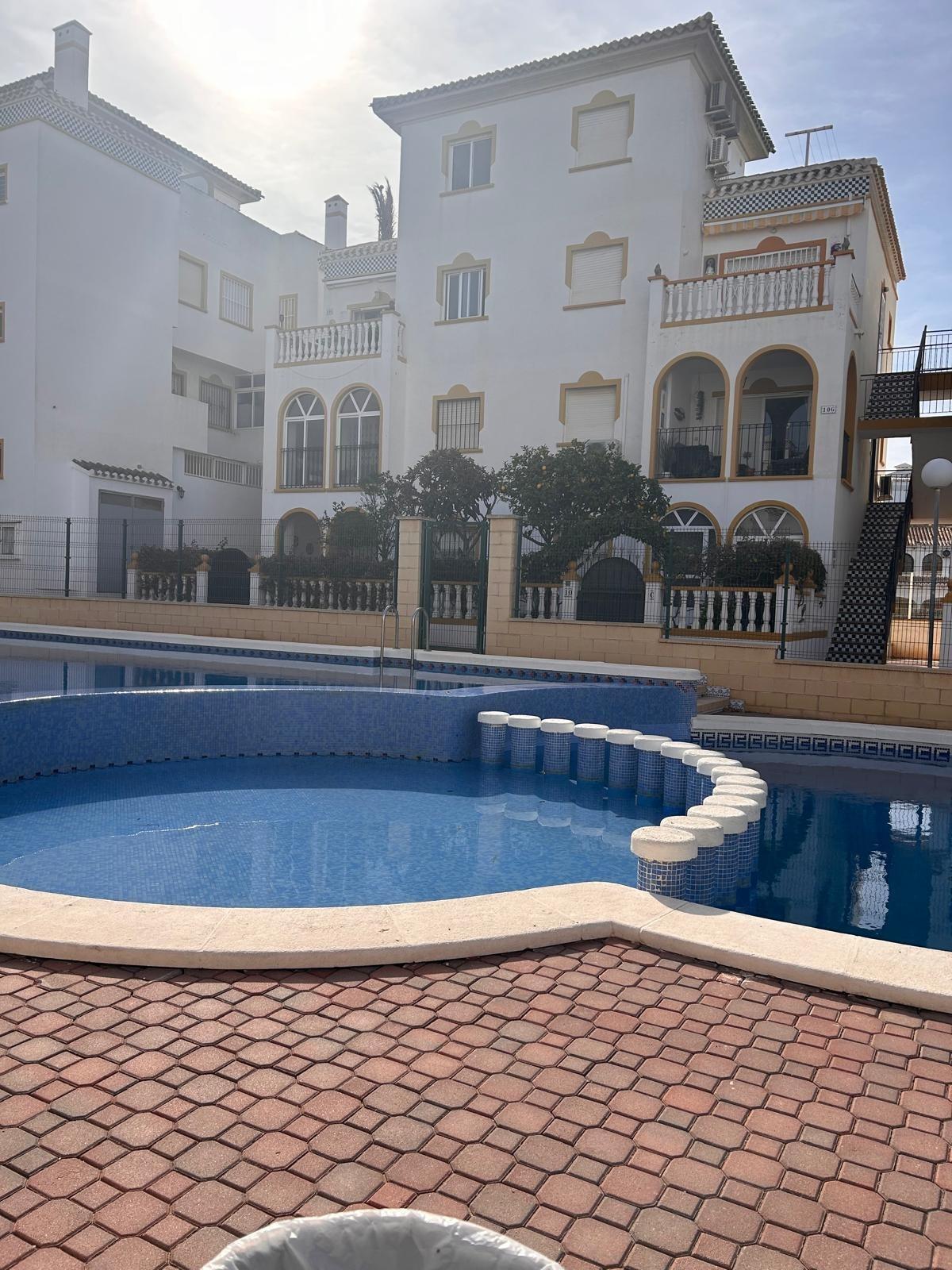 For sale - 2 Bedroom 1 Bathroom Bungalow in Torrevieja - Torre La Mata  - Alicante