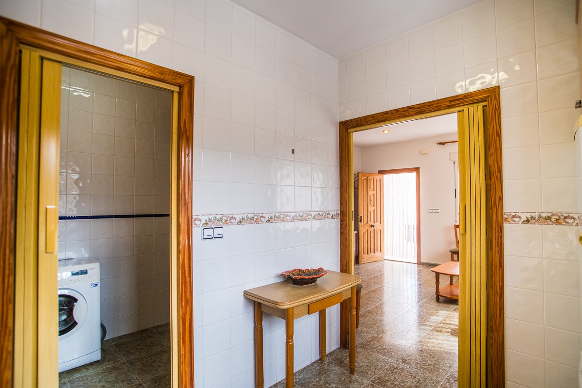 For sale - 7 Bedroom 4 Bathroom Villa in Orihuela - Inland  - Alicante