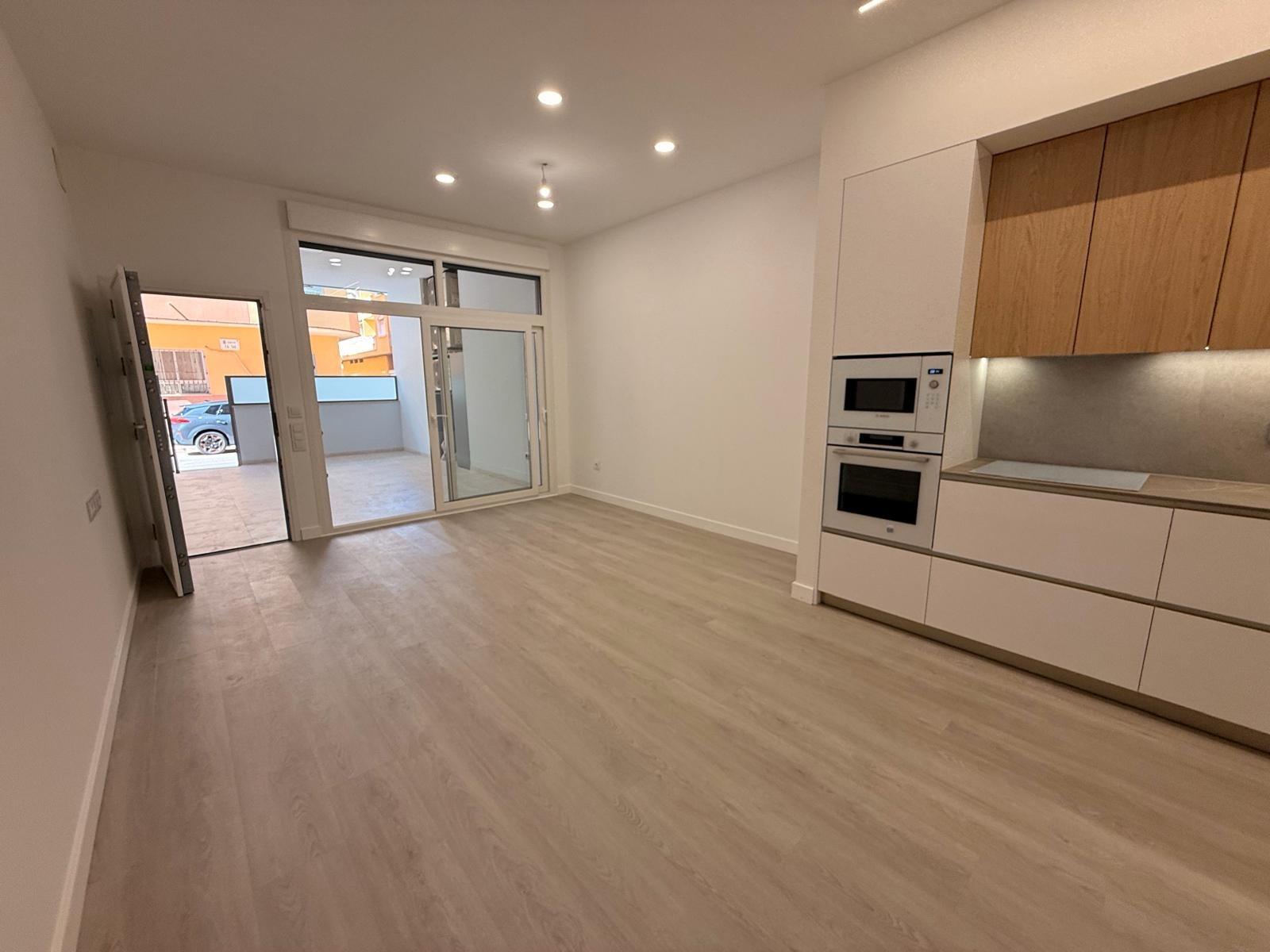 For sale - 2 Bedroom 1 Bathroom Apartment in Torrevieja - Playa Del Cura  - Alicante
