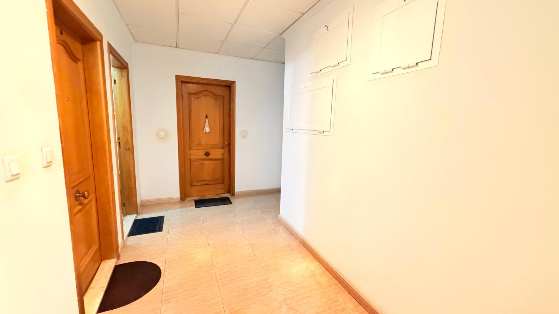 For sale - 2 Bedroom 1 Bathroom Apartment in Torrevieja - Centro - Muelle Pesquero  - Alicante
