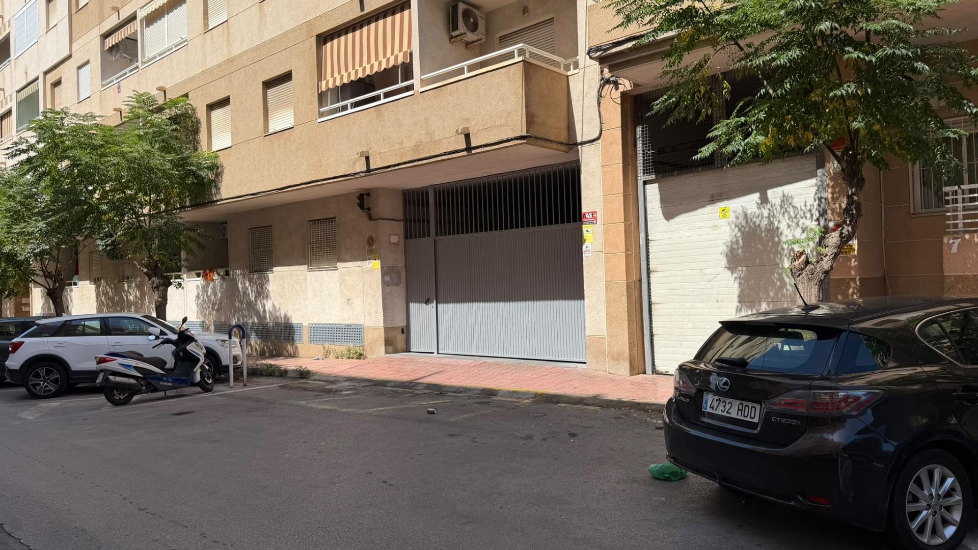 For sale - 2 Bedroom 1 Bathroom Apartment in Torrevieja - Centro - Muelle Pesquero  - Alicante