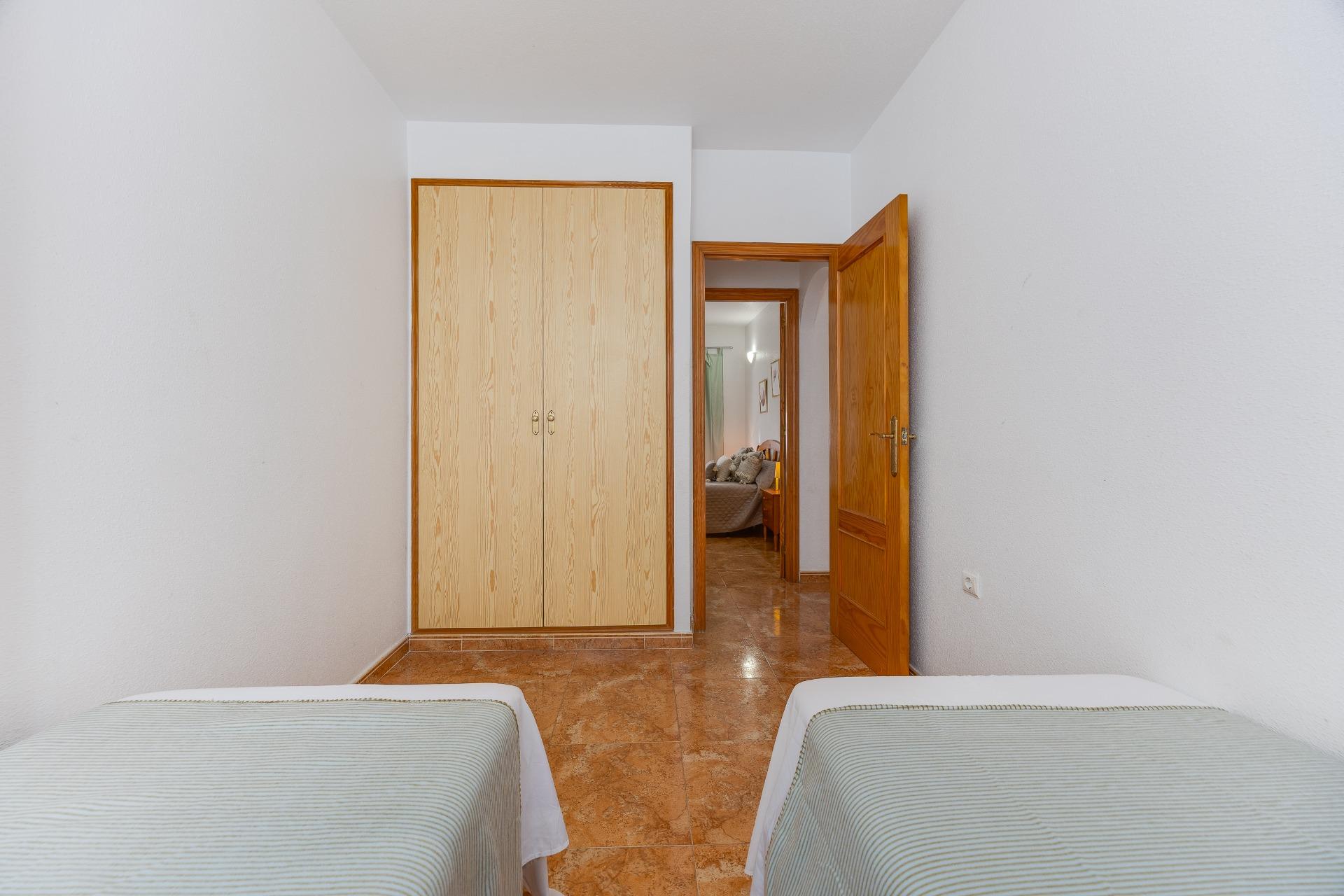 For sale - 2 Bedroom 1 Bathroom Apartment in Torrevieja - Centro  - Alicante