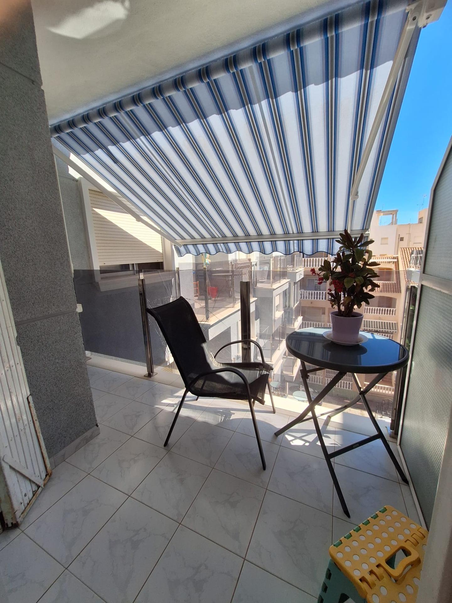 For sale - 3 Bedroom 1 Bathroom Duplex in Torrevieja - Habaneras  - Alicante