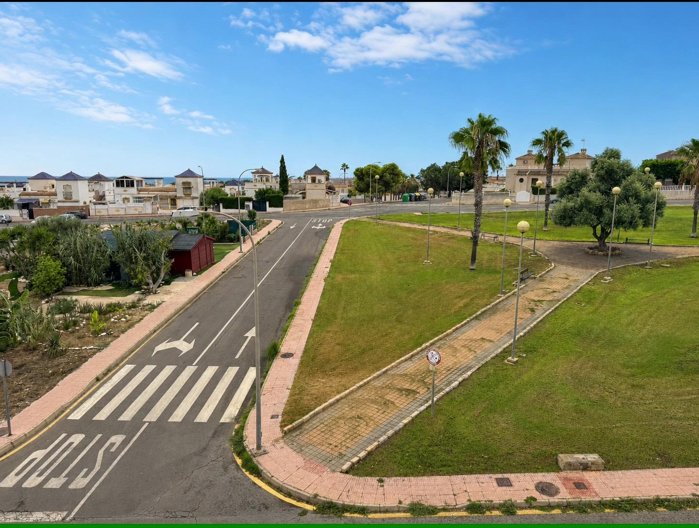 For sale - 2 Bedroom 1 Bathroom Bungalow in Torrevieja - Los Balcones - Los Altos Del Edén  - Alicante
