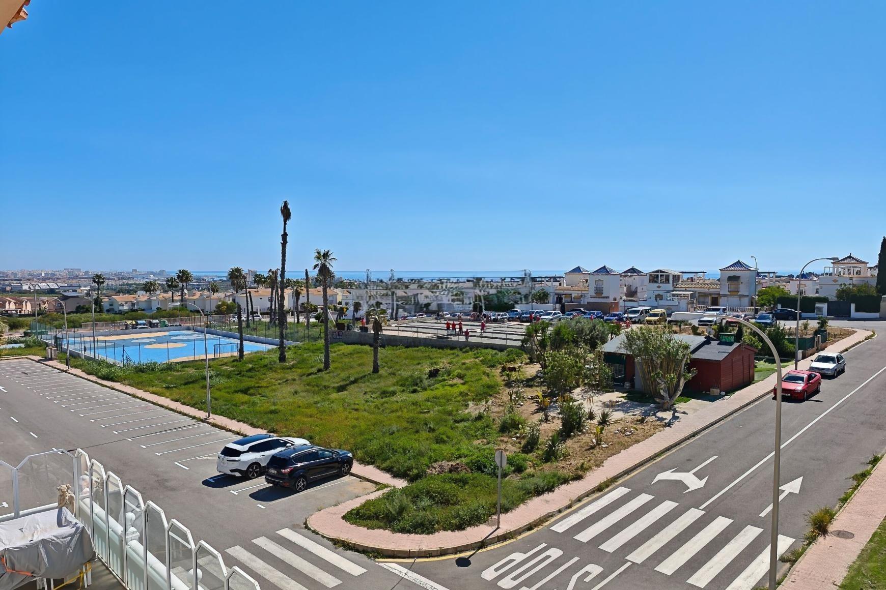 For sale - 2 Bedroom 1 Bathroom Bungalow in Torrevieja - Los Balcones - Los Altos Del Edén  - Alicante